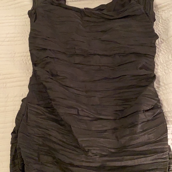 Alex Evenings size 16 trumpet gown with small train.It fits like a 14. - Picture 4 of 6